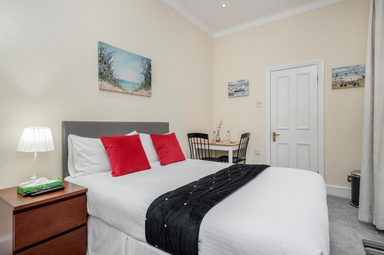 Oxford Street Homestay London Exterior photo