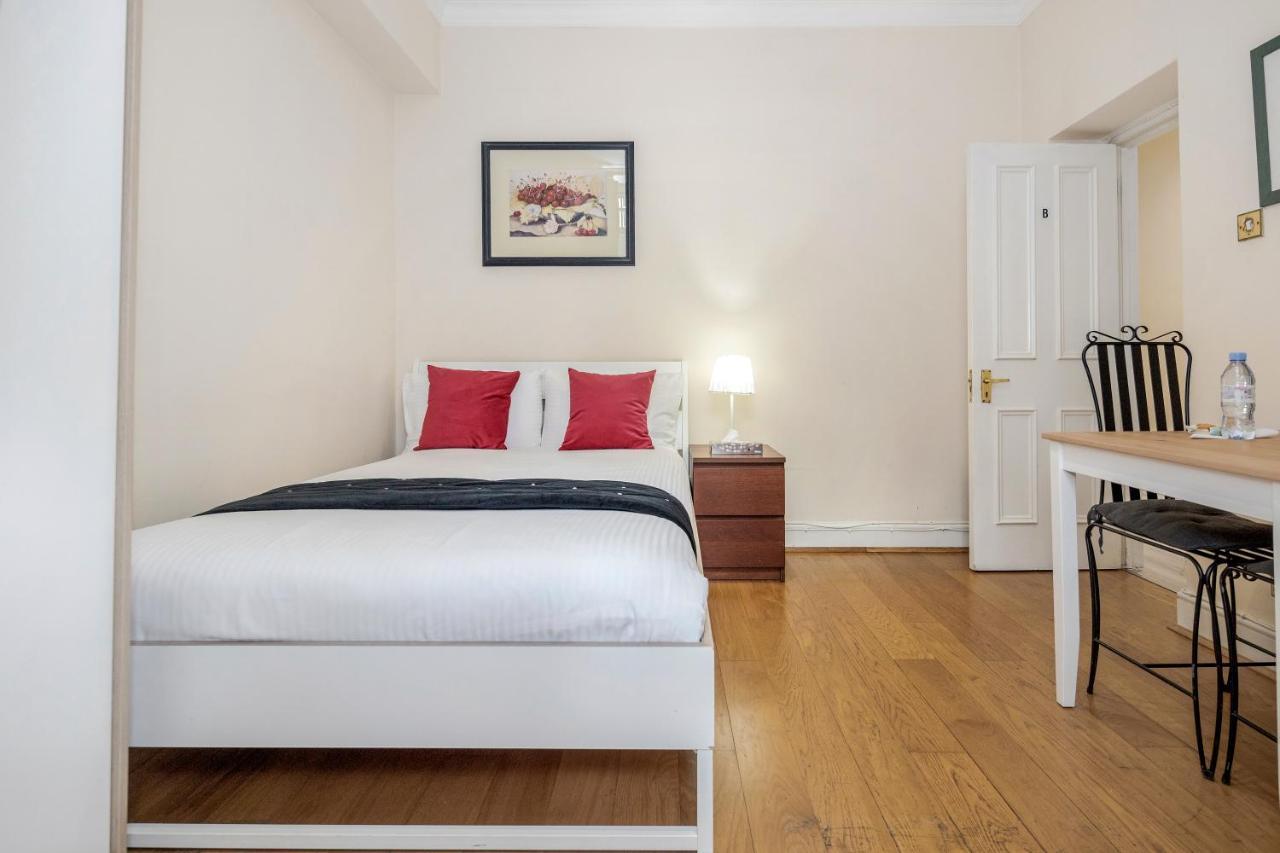 Oxford Street Homestay London Exterior photo
